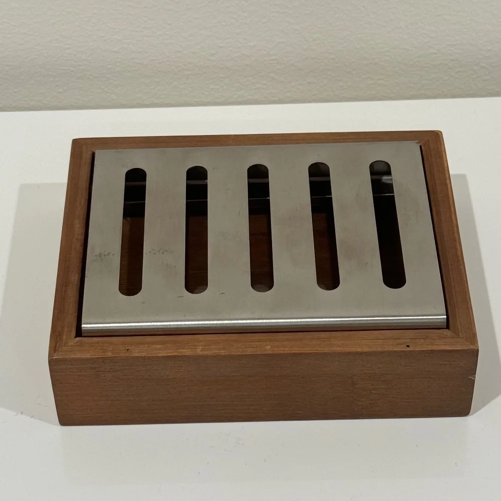 NEW - Crate & Barrel Dixon Bamboo Soap Dish